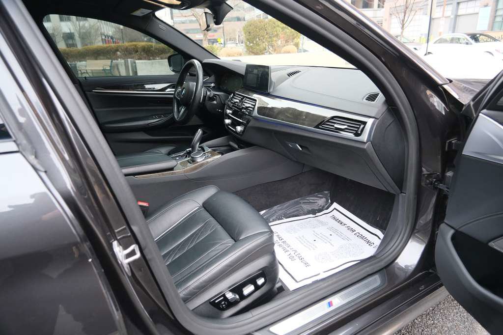 Used 2020 BMW 540i xDrive xDrive M SPORT LINE w/ M Sport Package AWD/4WD image 33