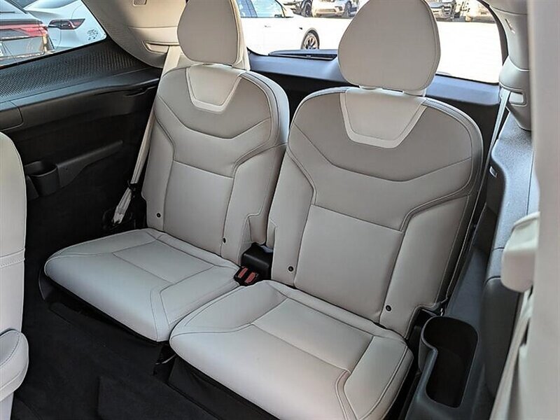 Used 2025 Volvo EX90 Ultra AWD/4WD image 28