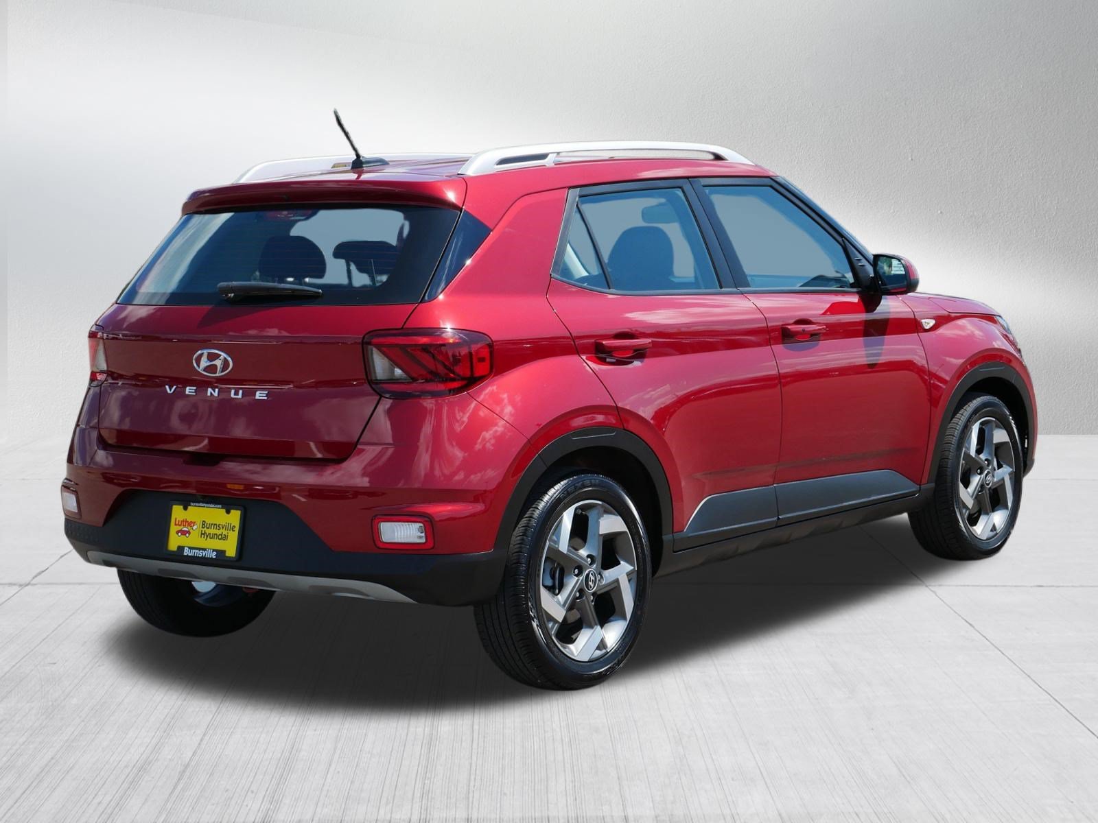 Certified 2024 Hyundai Venue SEL FWD image 7