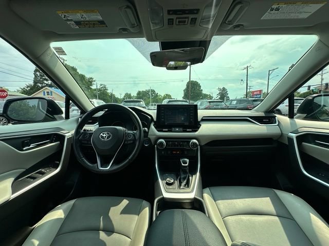 Used 2021 Toyota RAV4 XLE Premium AWD/4WD image 20