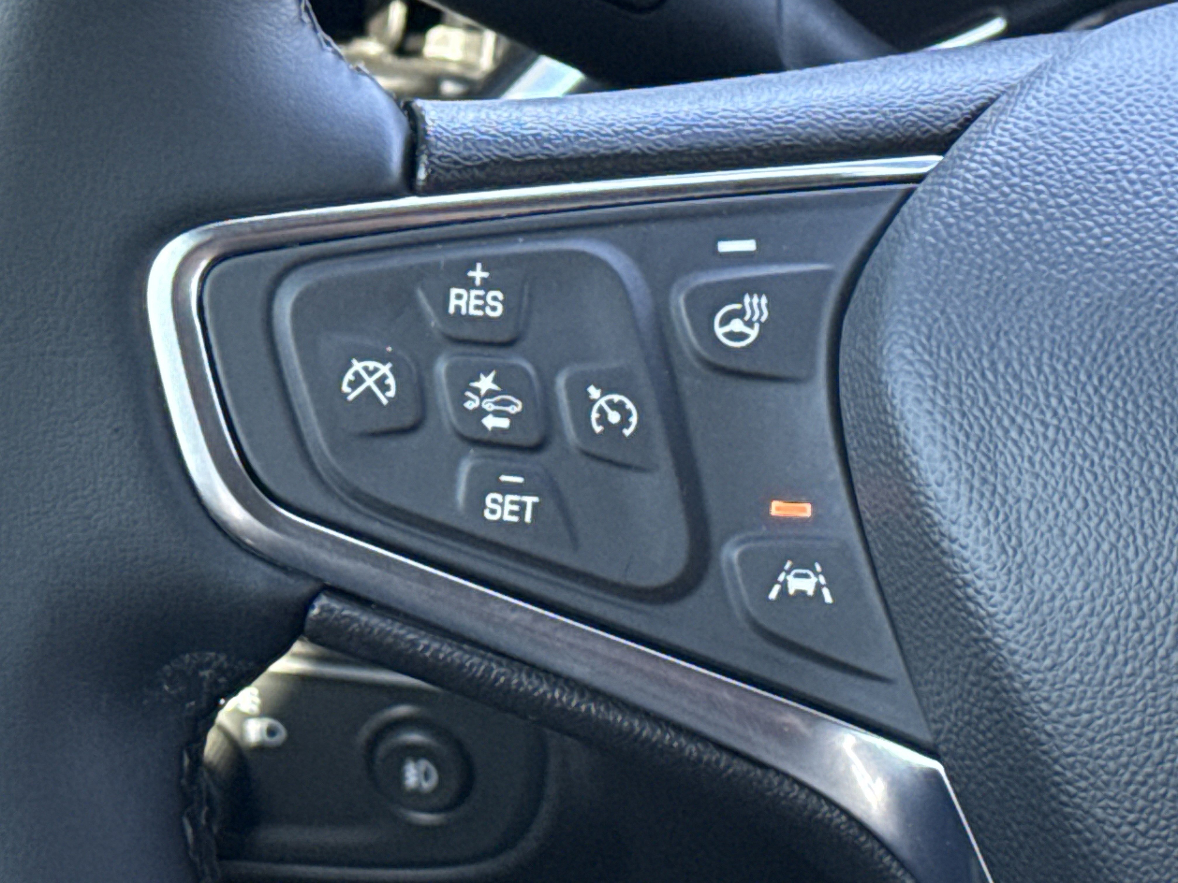 Certified 2024 Chevrolet Equinox Premier image 19