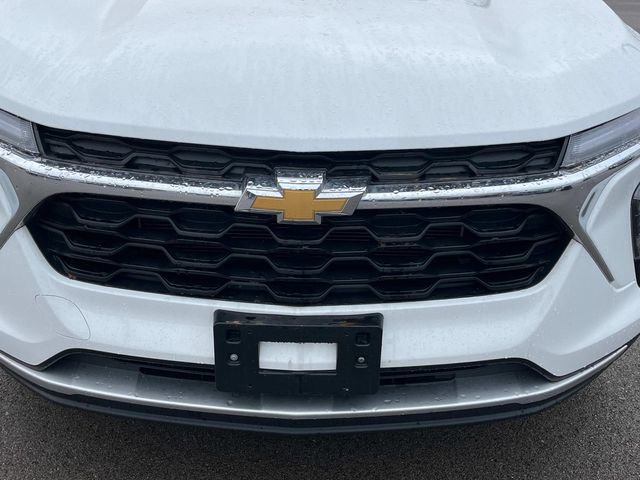 Certified 2025 Chevrolet Trax LT w/ LT Convenience Package image 11