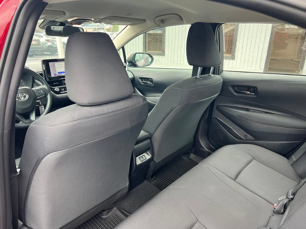 Used 2025 Toyota Corolla LE FWD image 17