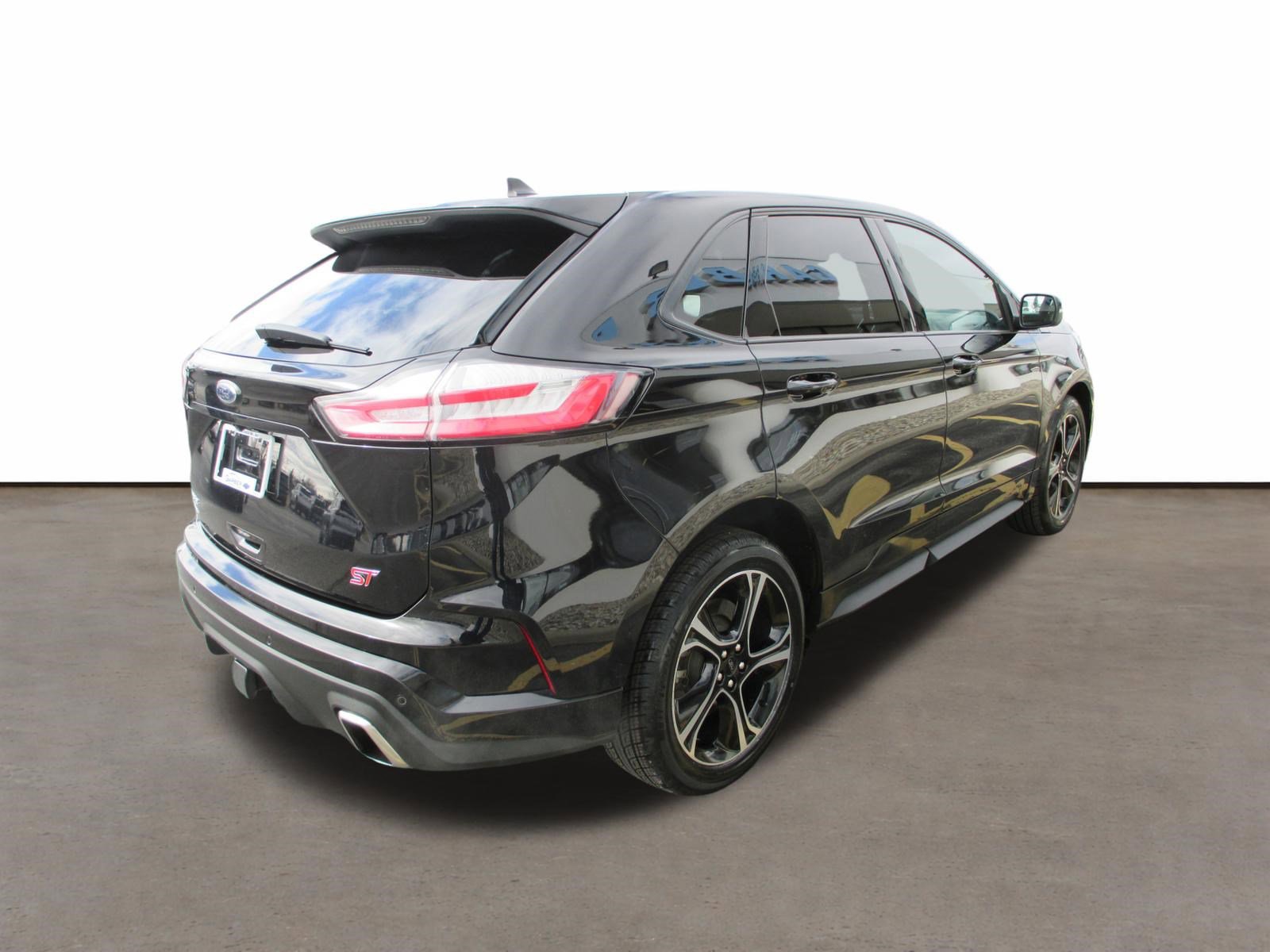 Used 2020 Ford Edge ST image 5