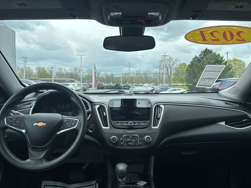 Used 2021 Chevrolet Malibu LS FWD image 16