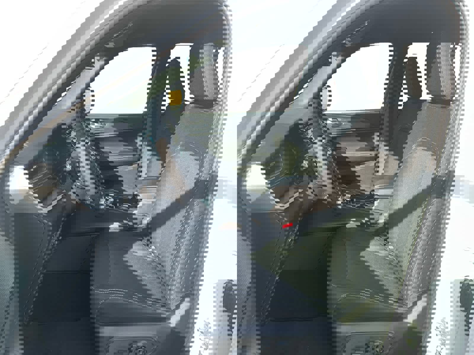 New 2025 Jeep Grand Cherokee Laredo w/ Luxury Tech Group I image 9