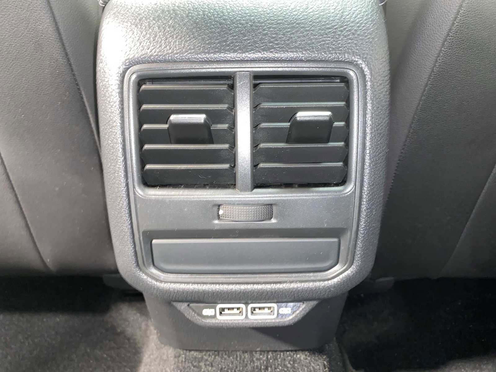 Used 2020 Volkswagen Passat 2.0T R-Line image 25