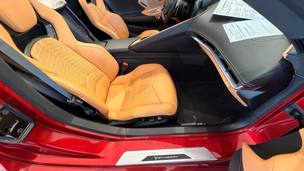 Used 2021 Chevrolet Corvette Stingray Premium Conv w/ Z51 Performance Package image 17