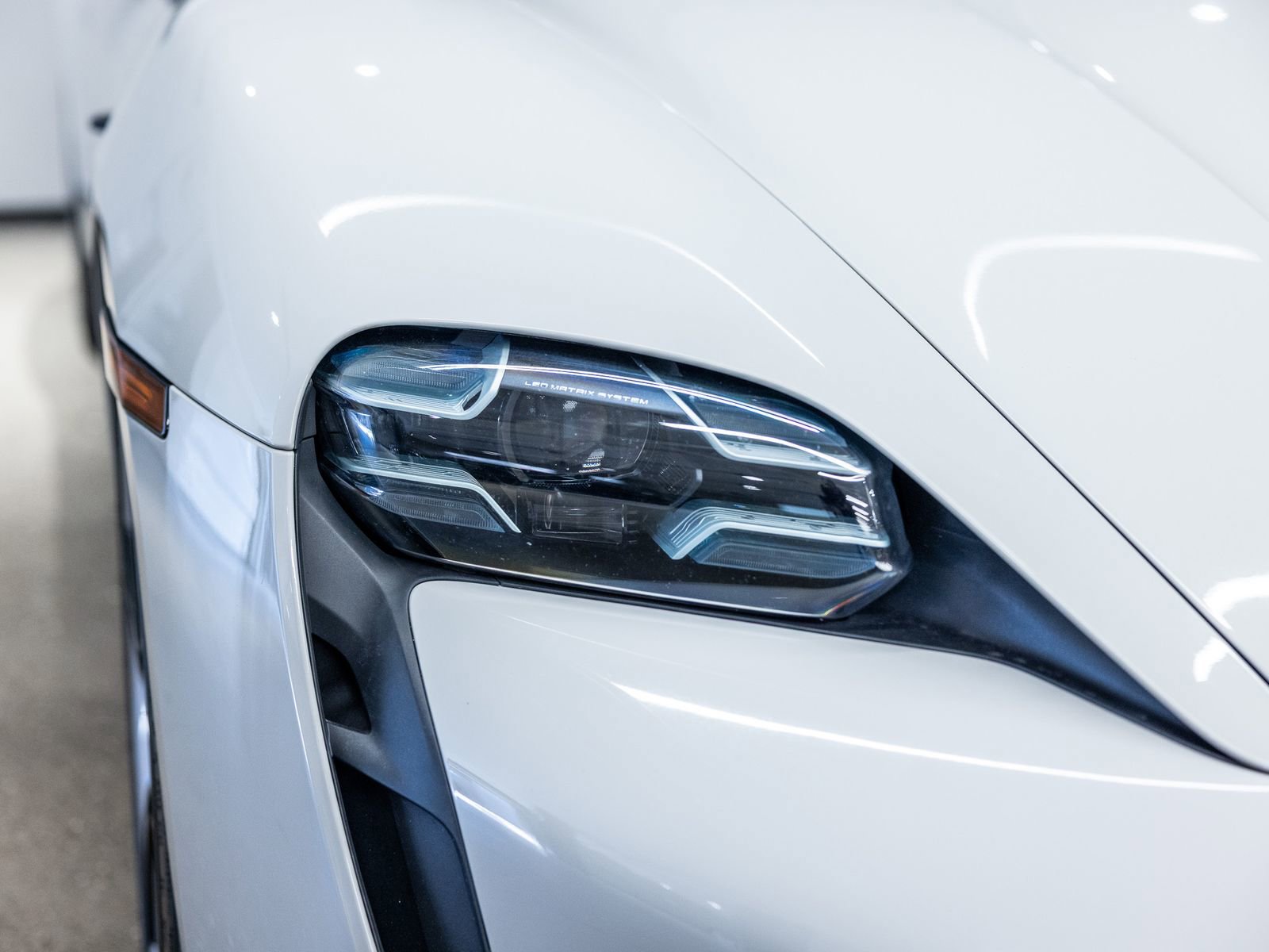 Certified 2021 Porsche Taycan Turbo S image 9