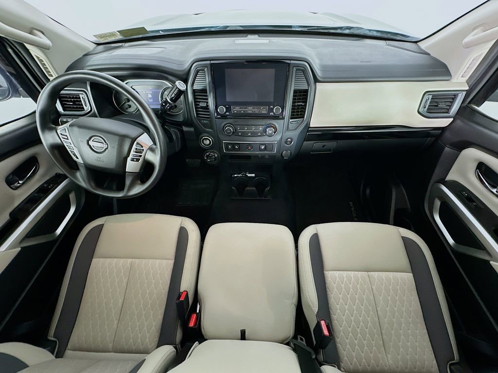 Used 2024 Nissan Titan SV AWD/4WD image 10