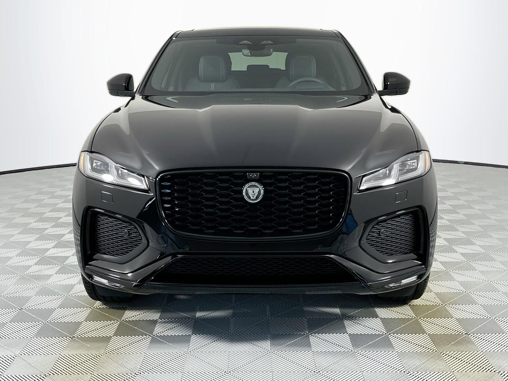 Certified 2026 Jaguar F-PACE R-Dynamic S AWD/4WD image 2