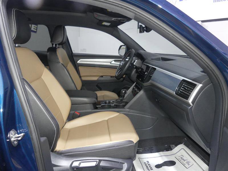 Used 2022 Volkswagen Atlas Cross Sport SE w/ Panoramic Sunroof Package image 21