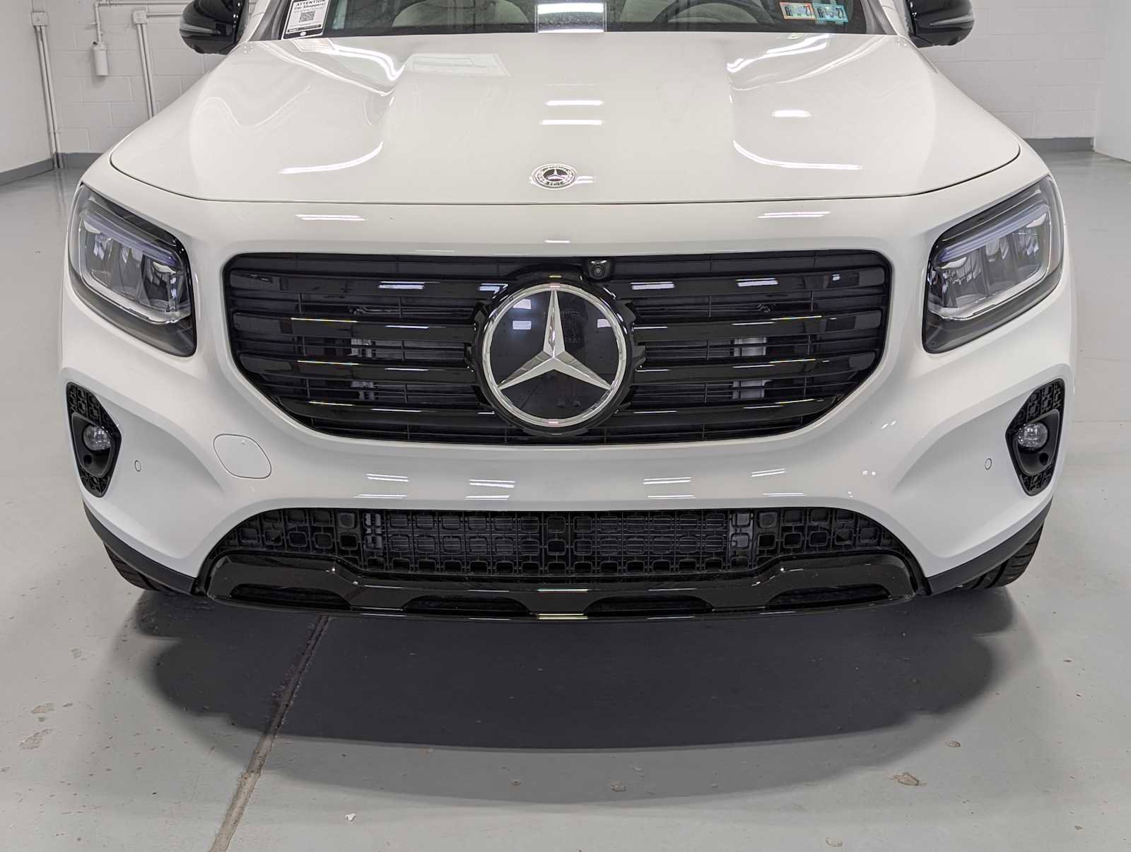 New 2026 Mercedes-Benz GLB 250 4MATIC image 2
