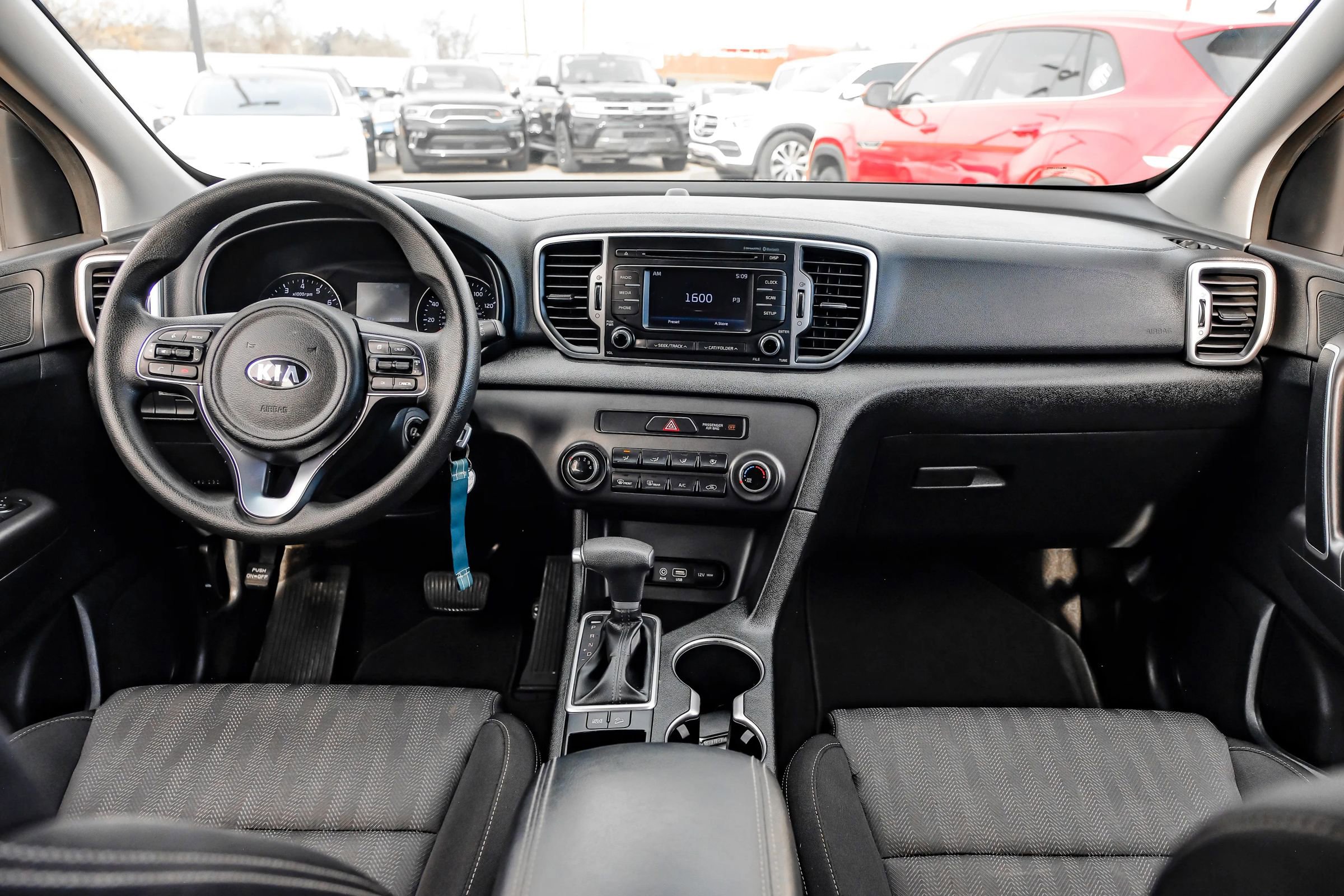 Used 2019 Kia Sportage LX image 19