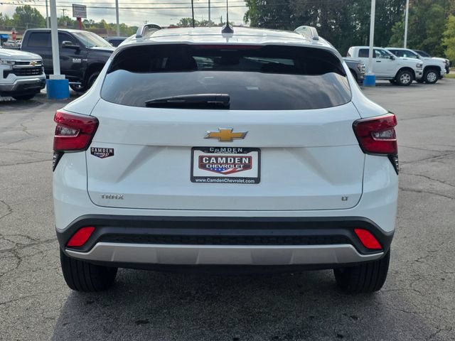 Used 2025 Chevrolet Trax LT w/ LT Convenience Package FWD image 10