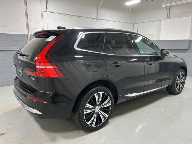 Used 2023 Volvo XC60 B6 Ultimate w/ Climate Package image 2