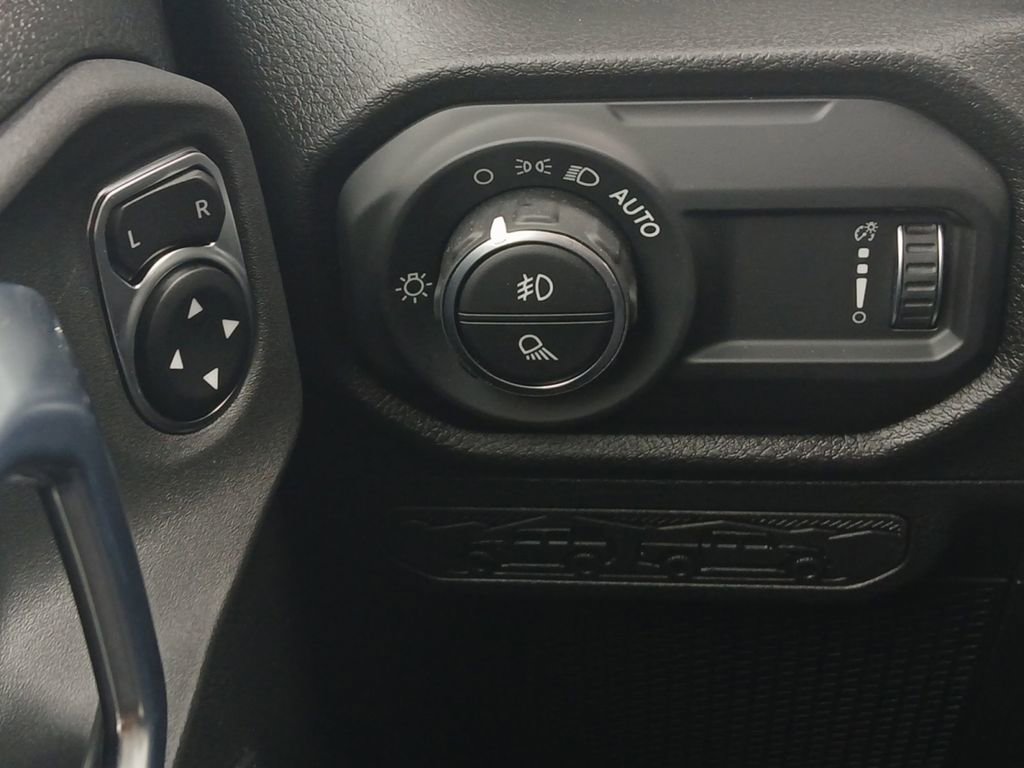 New 2026 Jeep Gladiator Sport image 12