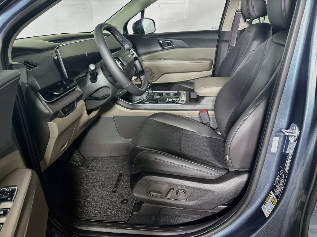 New 2027 Kia Carnival SX FWD image 11