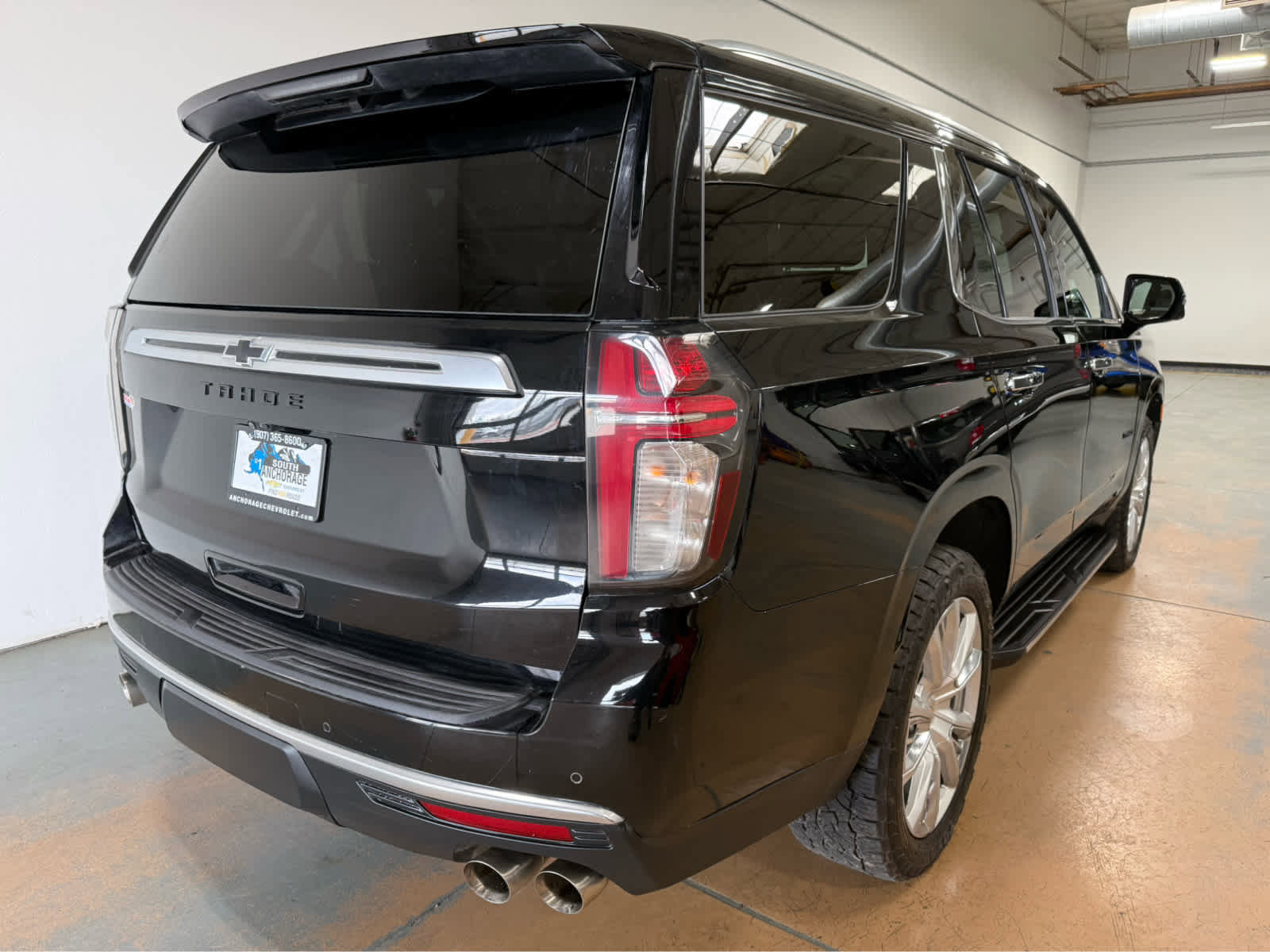 Certified 2022 Chevrolet Tahoe High Country w/ Max Trailering Package AWD/4WD image 6