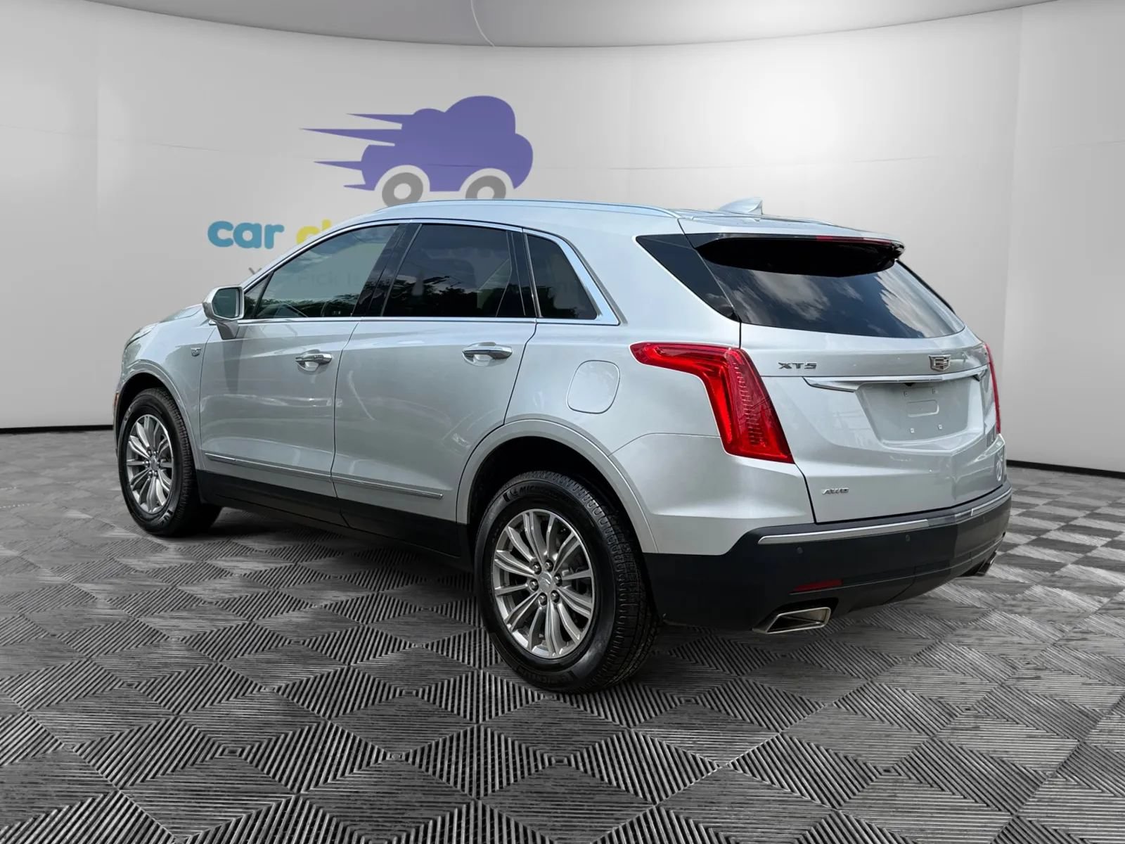Used 2019 Cadillac XT5 Luxury AWD/4WD image 3