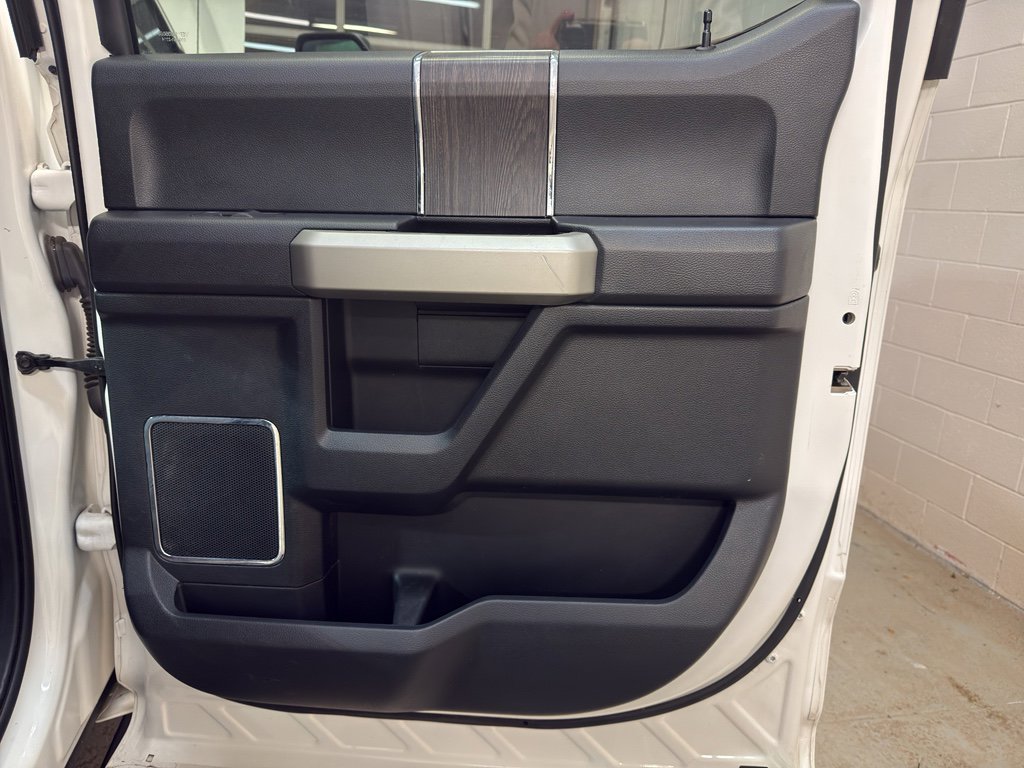 Used 2021 Ford F350 Lariat image 26