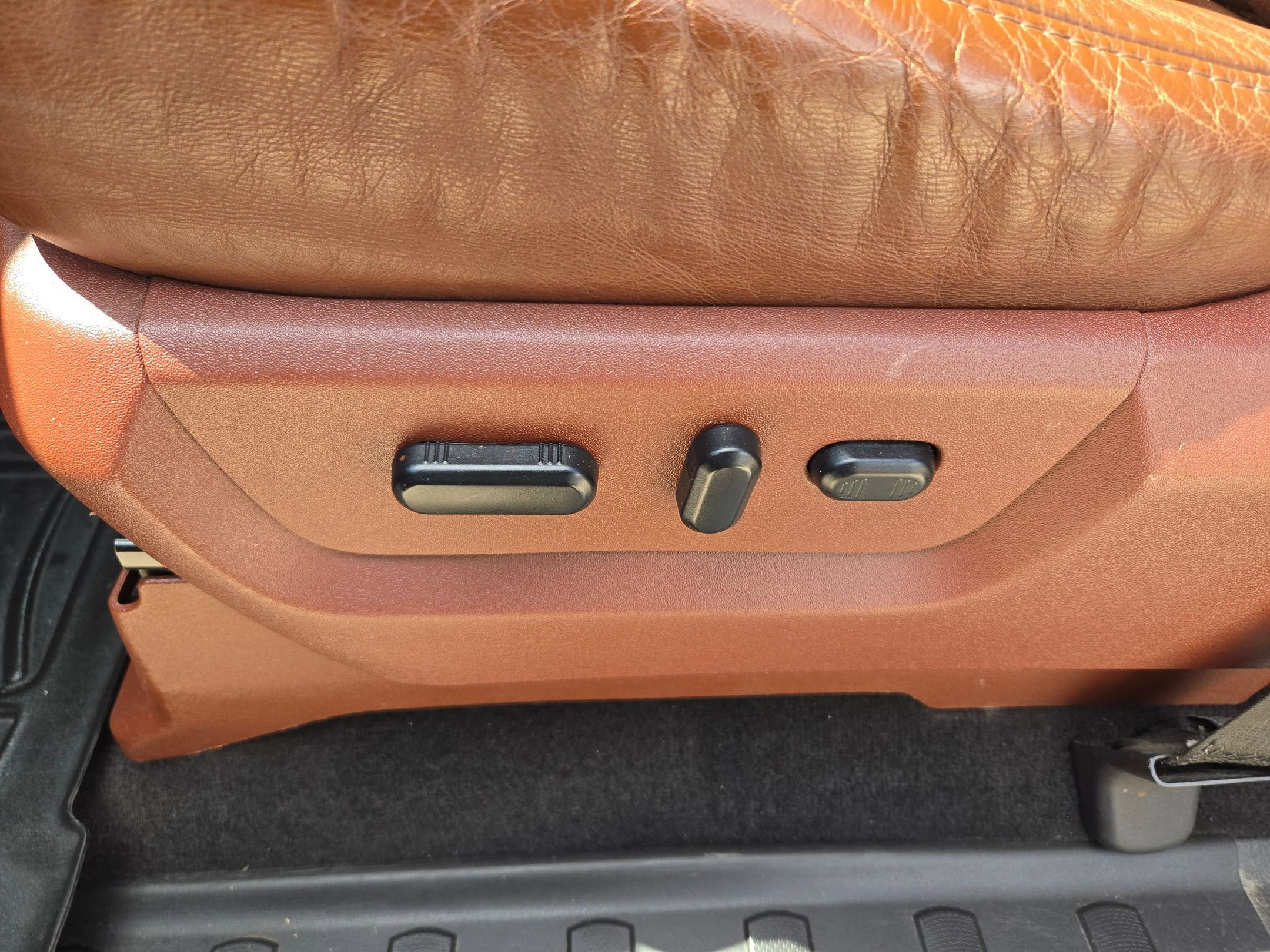 Used 2011 Ford F350 King Ranch w/ King Ranch w/Chrome Pkg AWD/4WD image 14