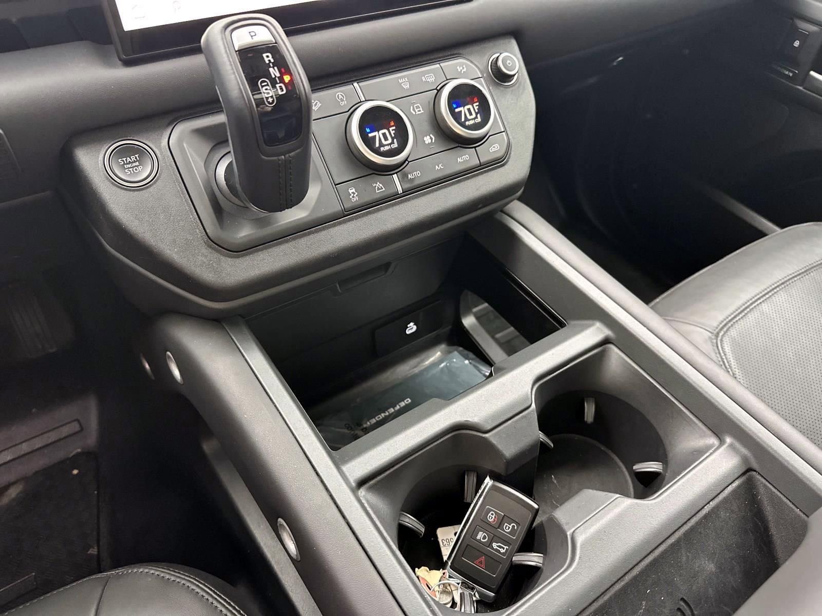 Used 2025 Land Rover Defender 110 S image 17