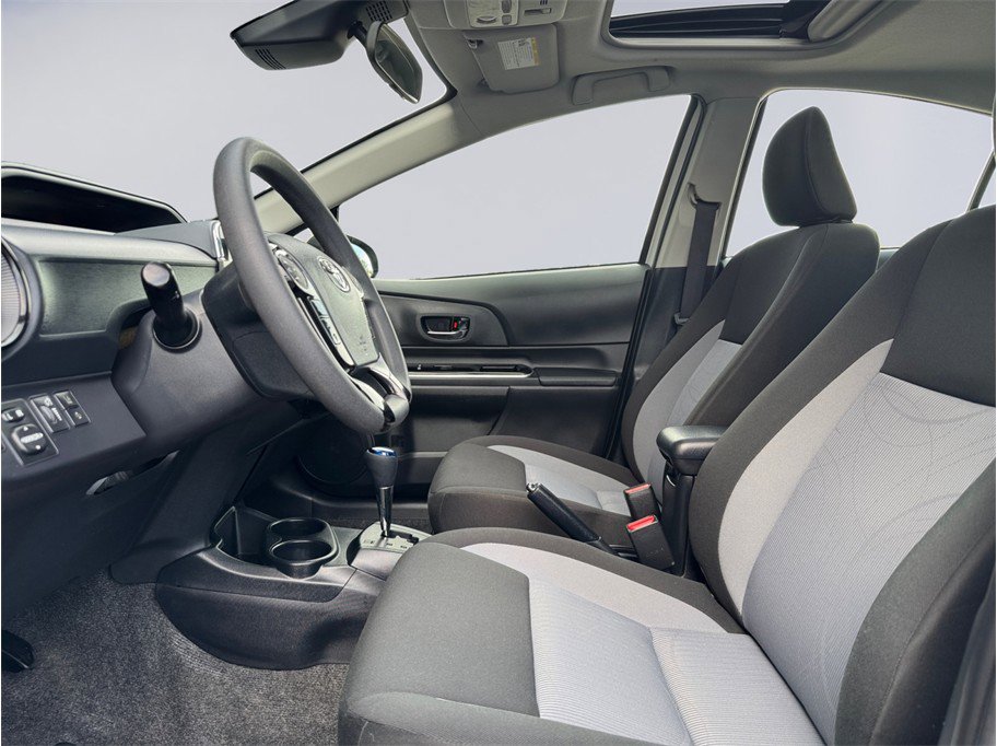 Used 2018 Toyota Prius C Three FWD image 10