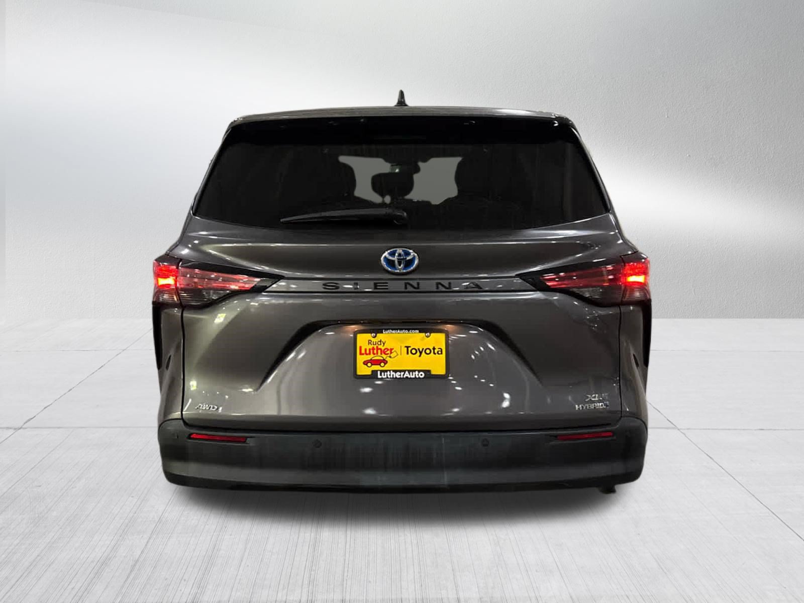 Certified 2021 Toyota Sienna XLE AWD/4WD image 5