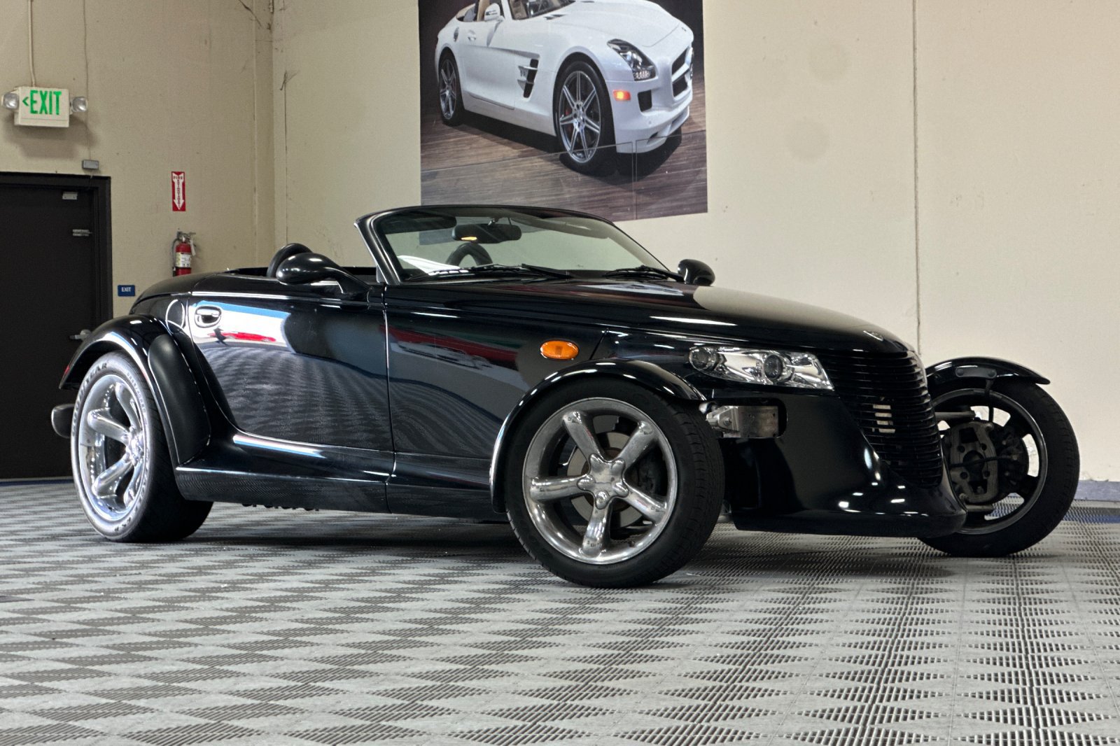 Used 1999 Plymouth Prowler RWD image 2
