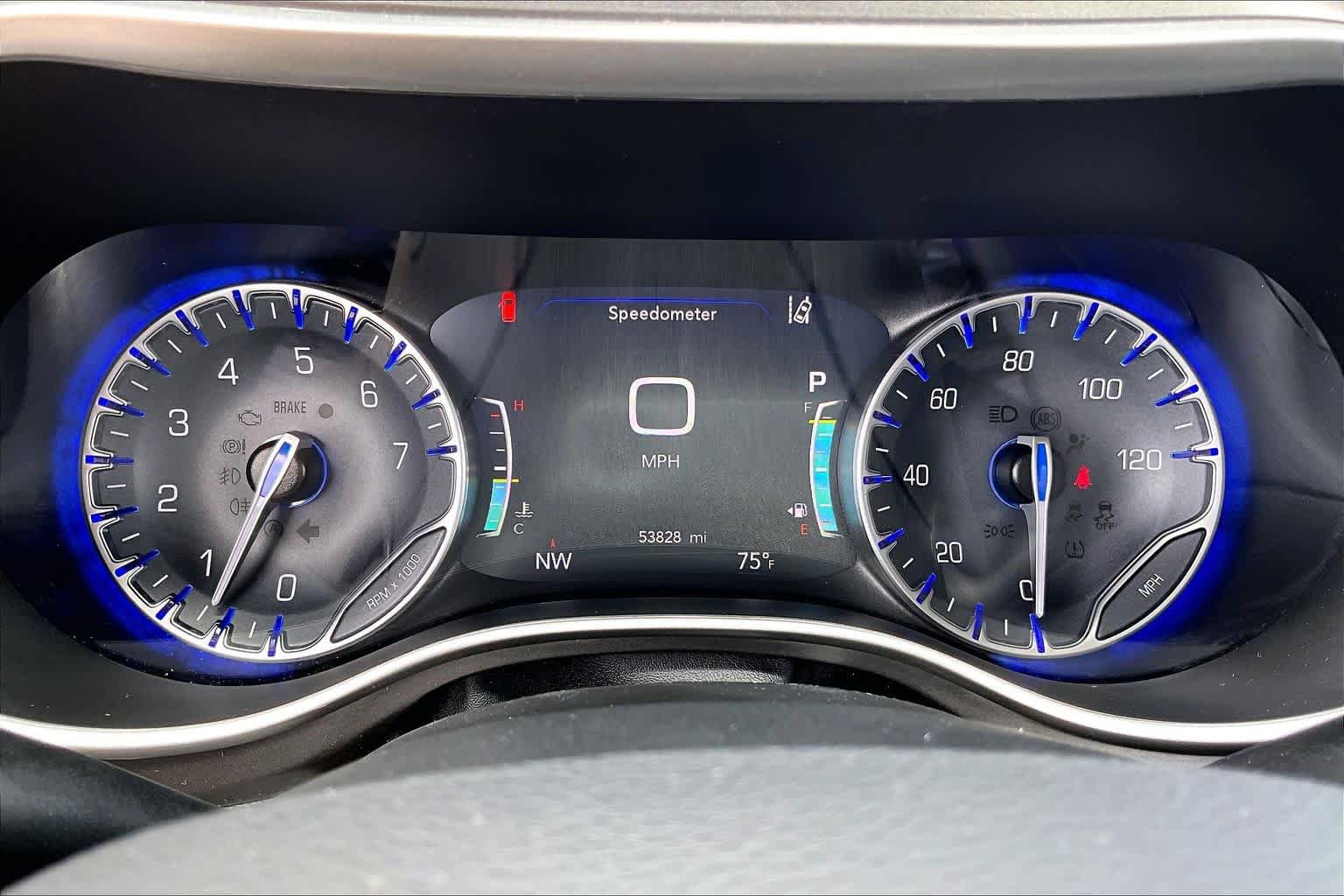 Used 2024 Chrysler Pacifica Touring-L FWD image 23