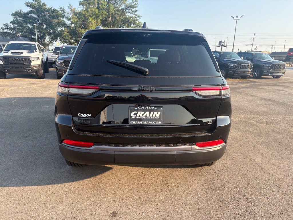 New 2026 Jeep Grand Cherokee Limited AWD/4WD image 6