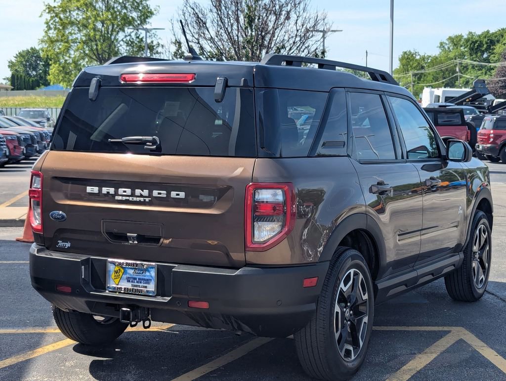 Used 2022 Ford Bronco Sport Outer Banks w/ Tech Package AWD/4WD image 3