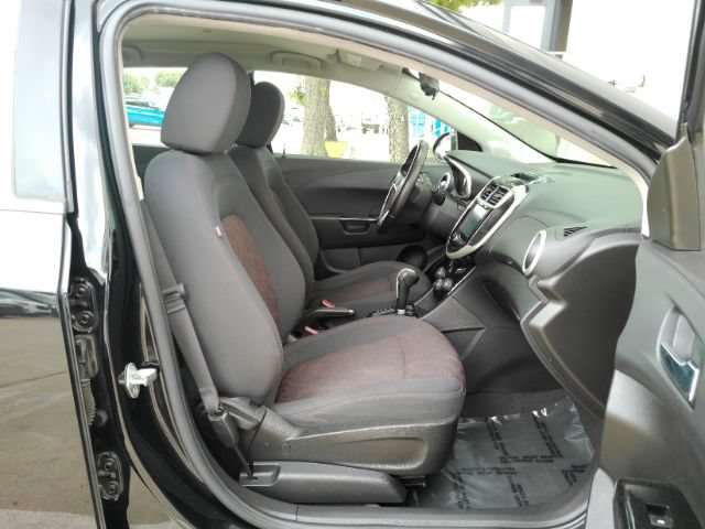 Used 2017 Chevrolet Sonic LT w/ Convenience Package FWD image 17