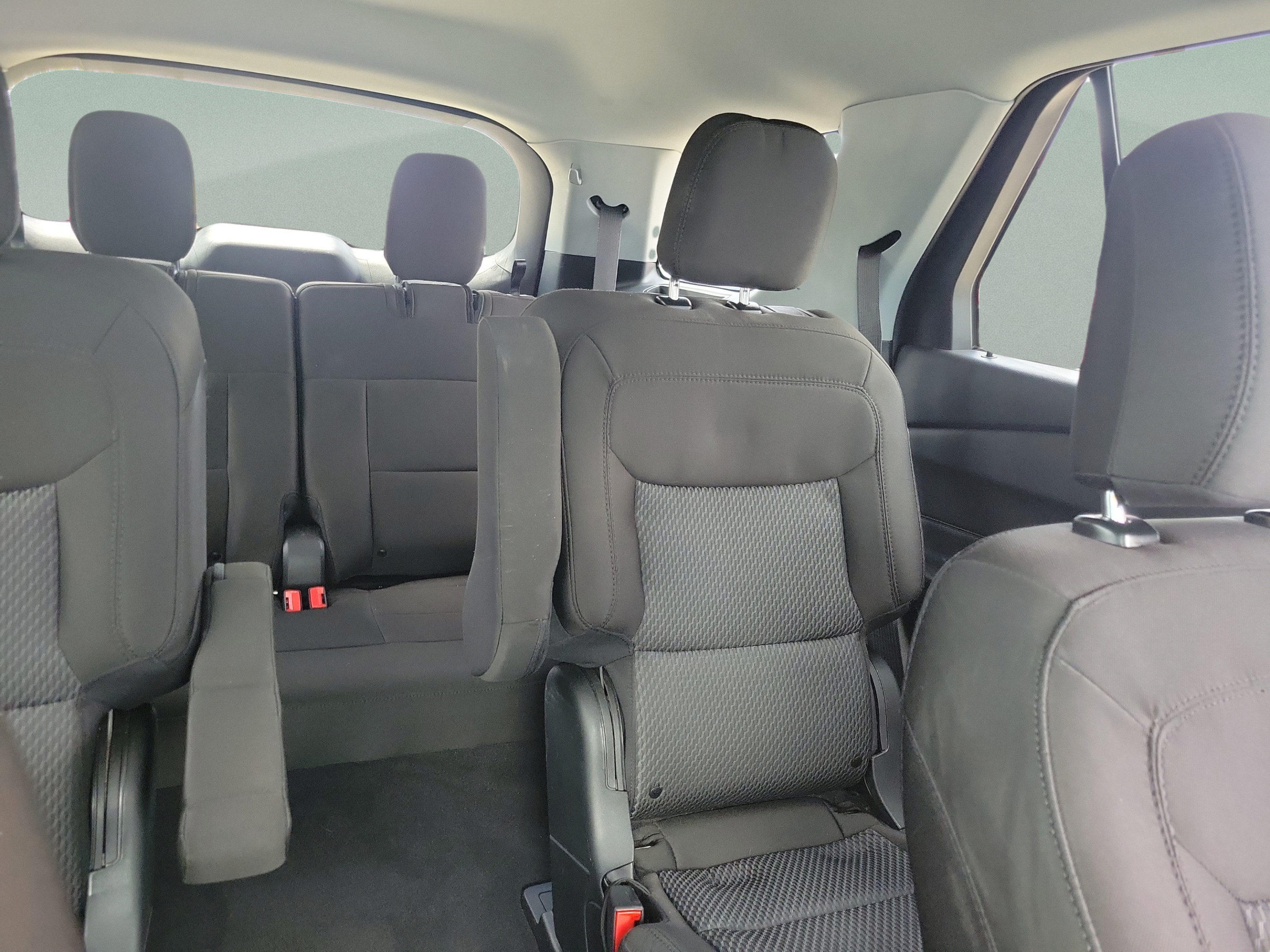 Used 2023 Ford Explorer XLT RWD image 10