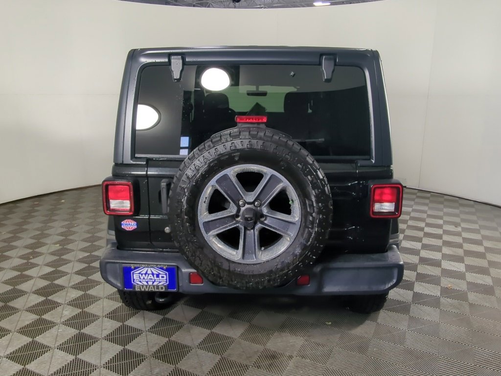 Used 2019 Jeep Wrangler Unlimited Sahara w/ Uconnect 4C Nav & Sound Group image 5