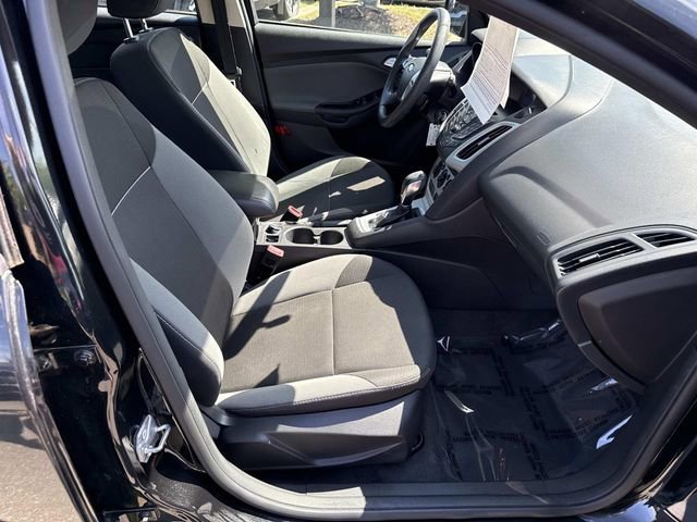 Used 2013 Ford Focus SE FWD image 9