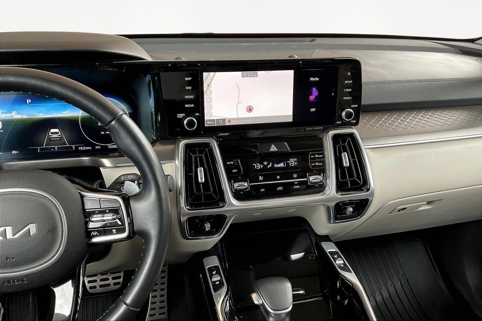 Used 2023 Kia Sorento SX image 9