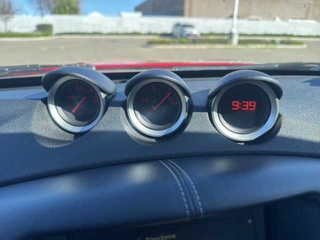 Used 2009 Nissan 370Z Touring image 14