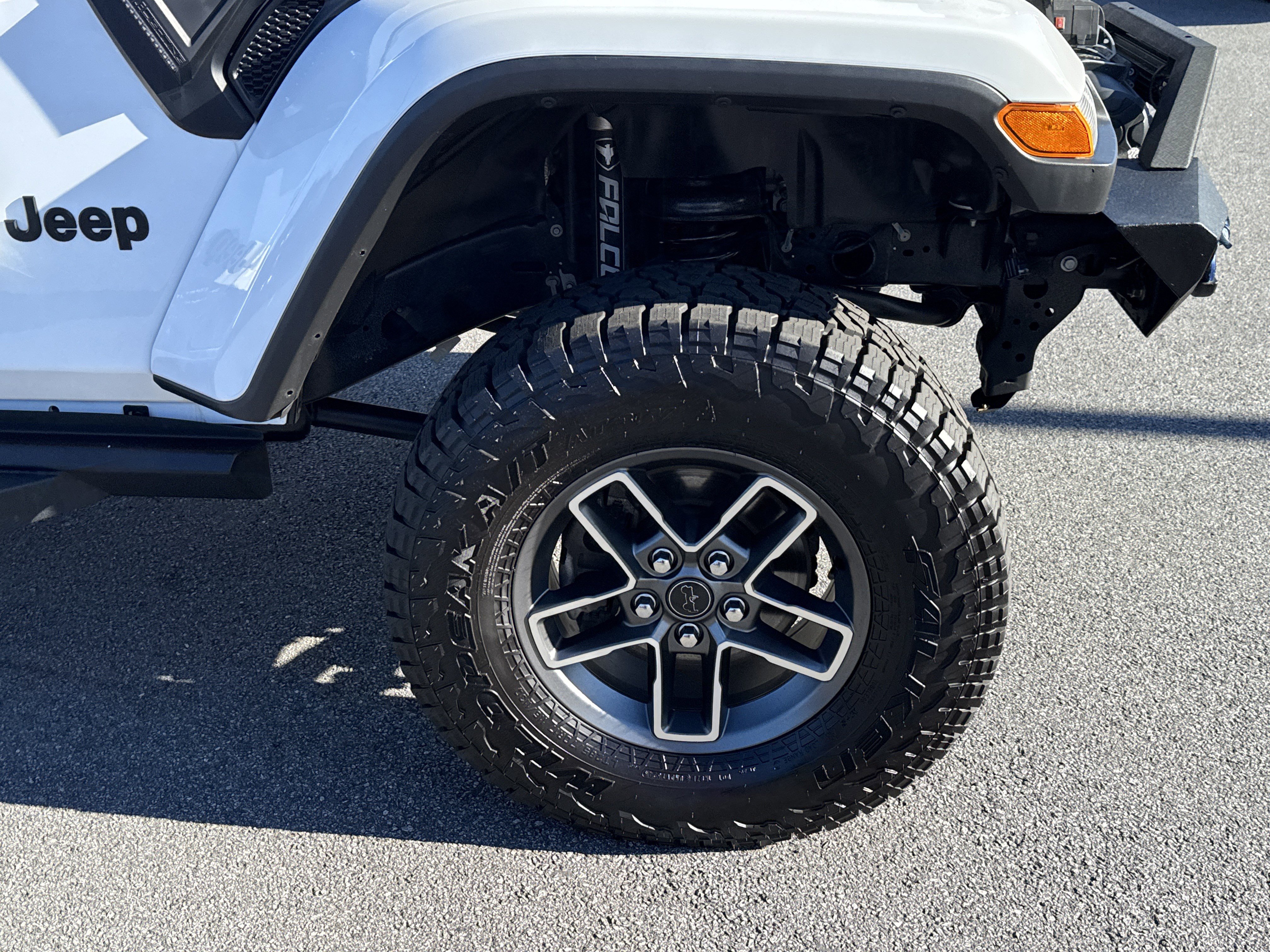 Used 2021 Jeep Gladiator Sport image 11