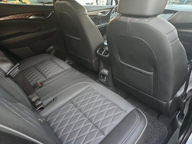 Used 2023 Buick Envision Avenir image 11