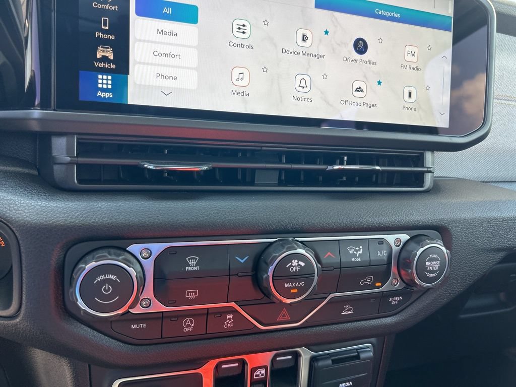New 2026 Jeep Gladiator Sport AWD/4WD image 37