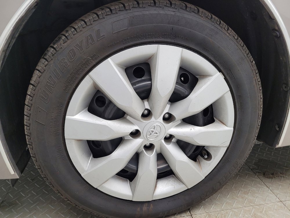 Used 2015 Toyota Corolla LE FWD image 31