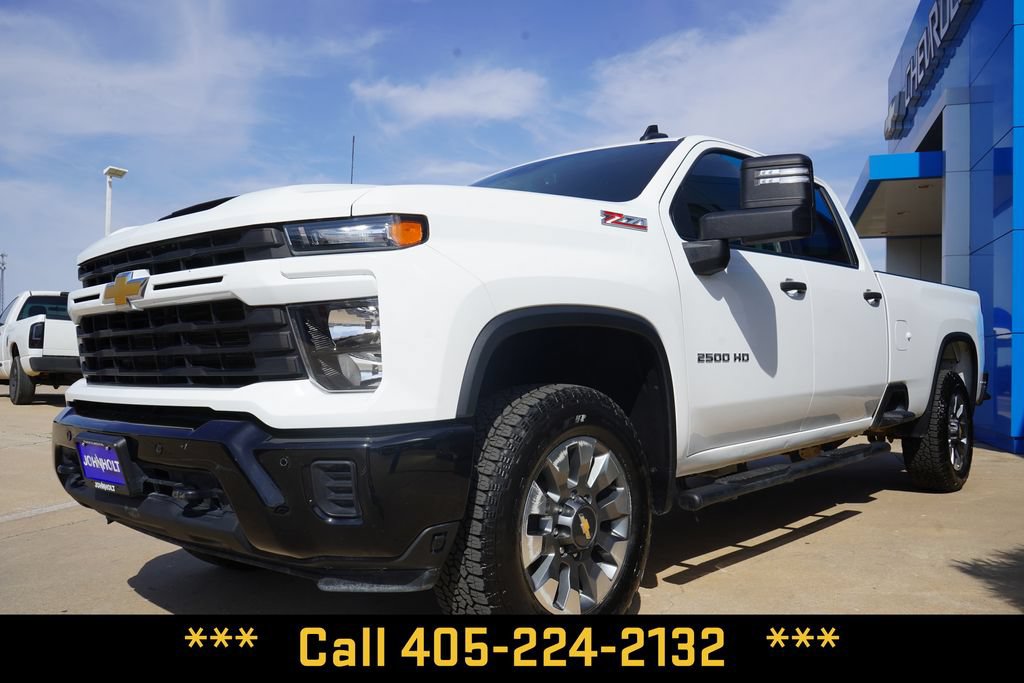 Used 2025 Chevrolet Silverado 2500 Custom w/ Custom Value Package AWD/4WD image 4