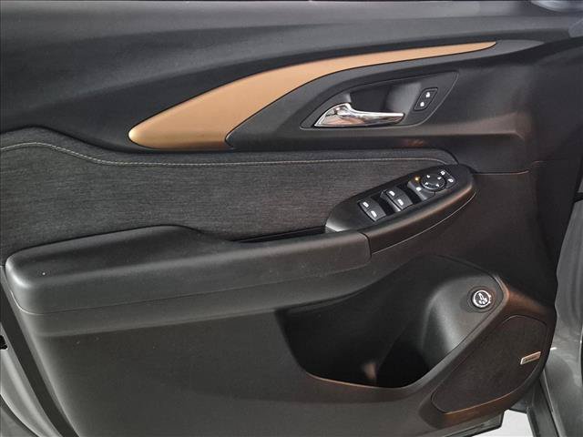 Used 2023 Chevrolet TrailBlazer ACTIV w/ Sun and Liftgate Package FWD image 11