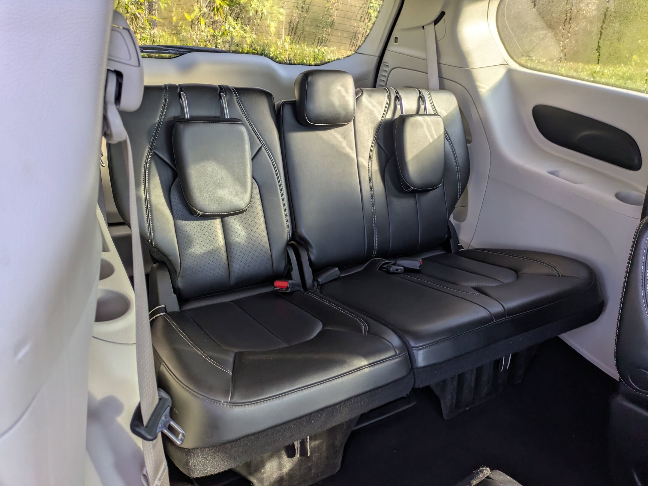 Used 2023 Chrysler Pacifica Touring-L image 31