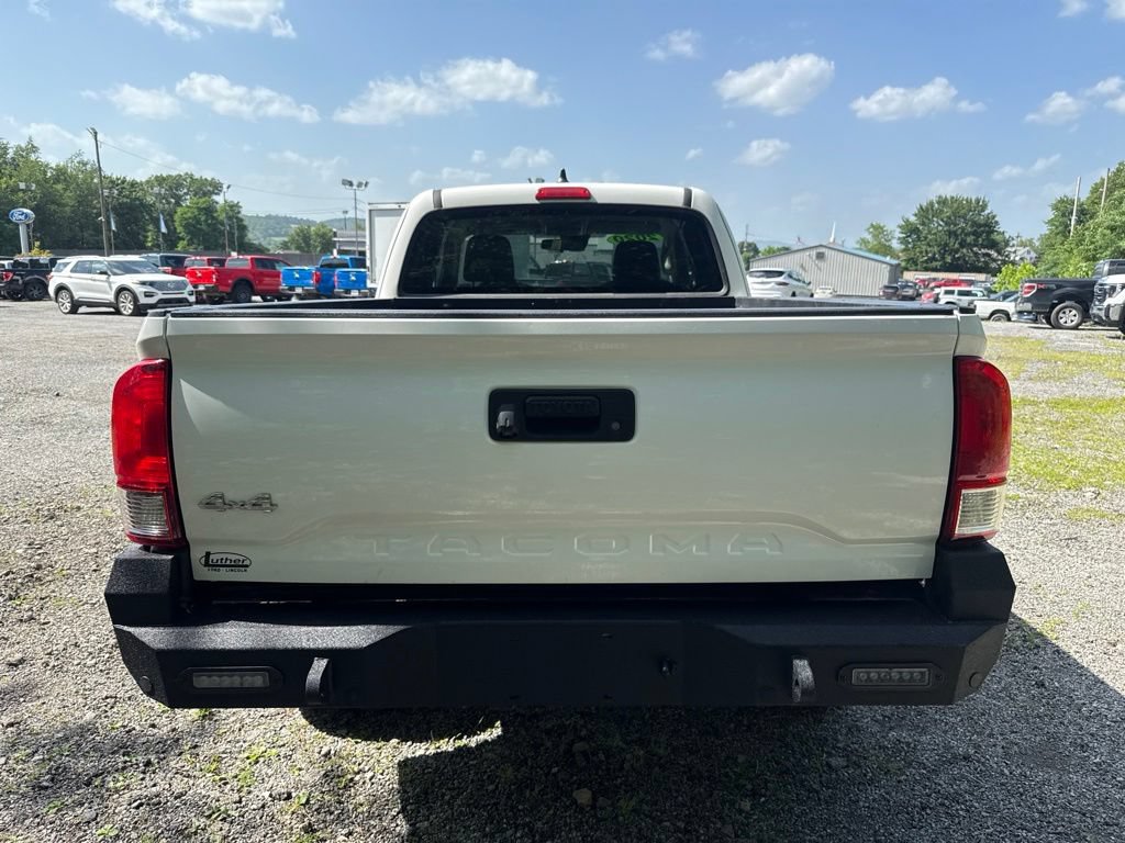 Used 2020 Toyota Tacoma SR AWD/4WD image 8
