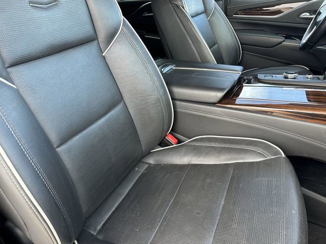 Used 2023 Cadillac Escalade Premium Luxury image 26