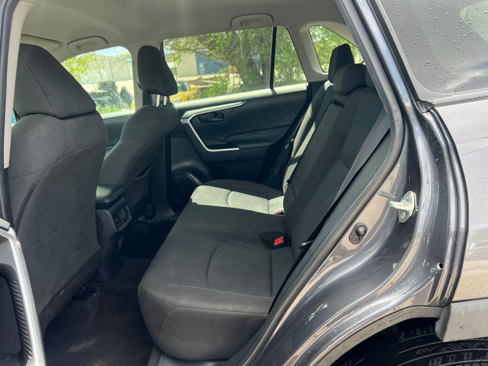 Used 2022 Toyota RAV4 LE AWD/4WD image 24