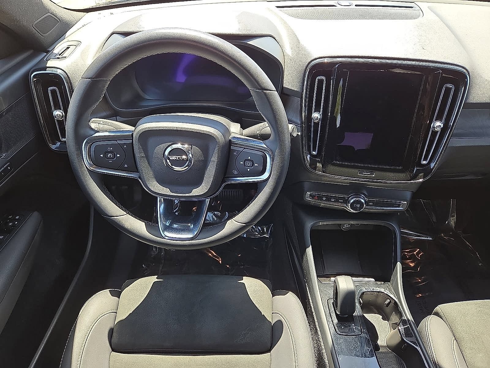 Certified 2023 Volvo XC40 Recharge Plus AWD/4WD image 18
